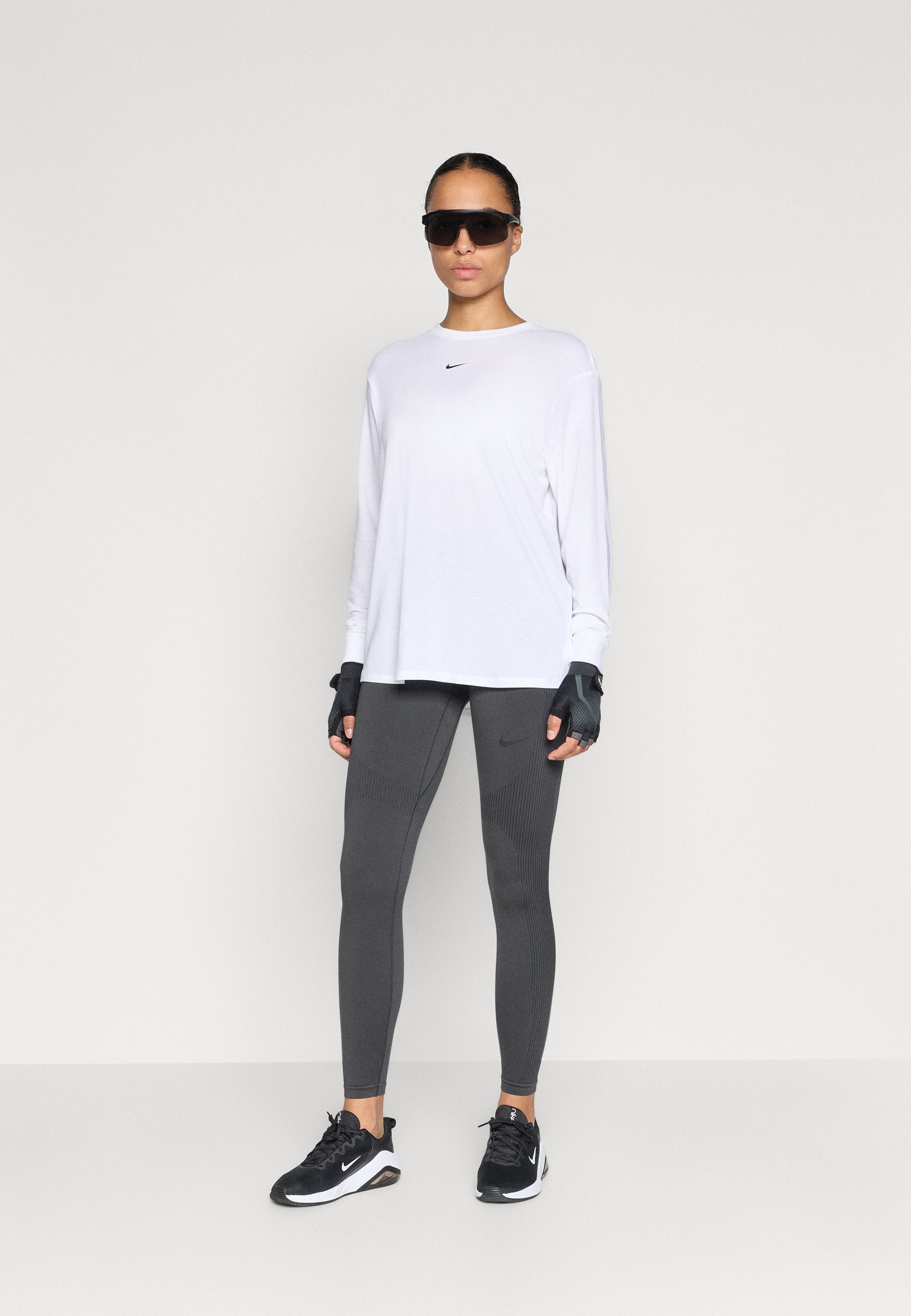Nike Performance TIGHT