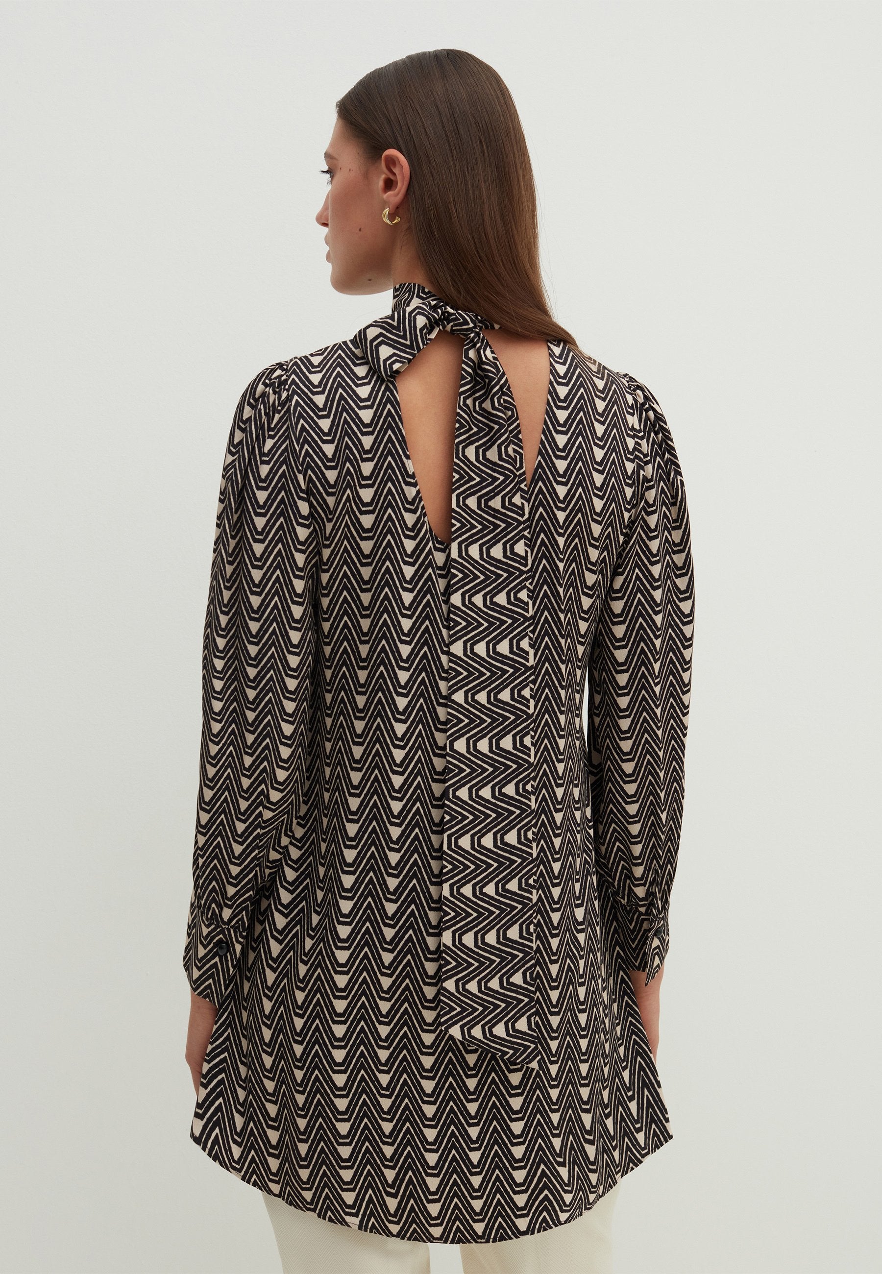 Stefanel PRINTED WITH BOW.