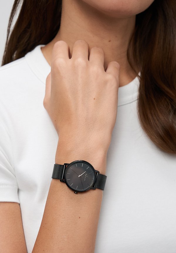 s.Oliver MODERN BASICS - Watch - schwarz