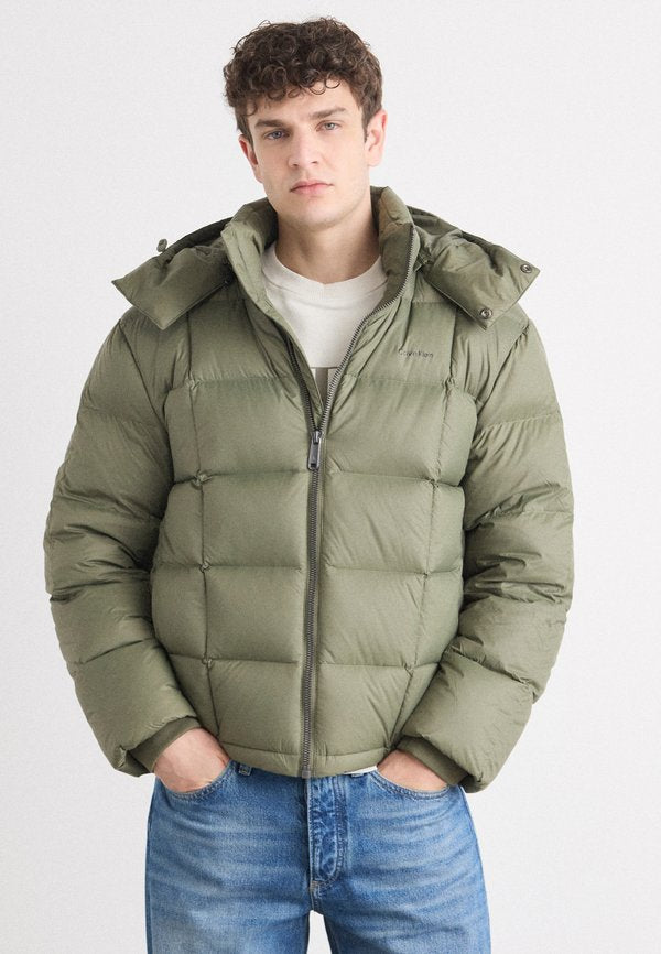 Calvin Klein DETACHABLE HOOD