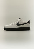 Nike Sportswear AIR FORCE 1 07 ESS - Trainers - lt bone/black