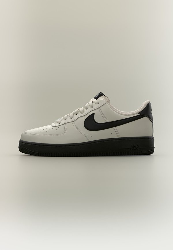 Nike Sportswear AIR FORCE 1 07 ESS - Trainers - lt bone/black
