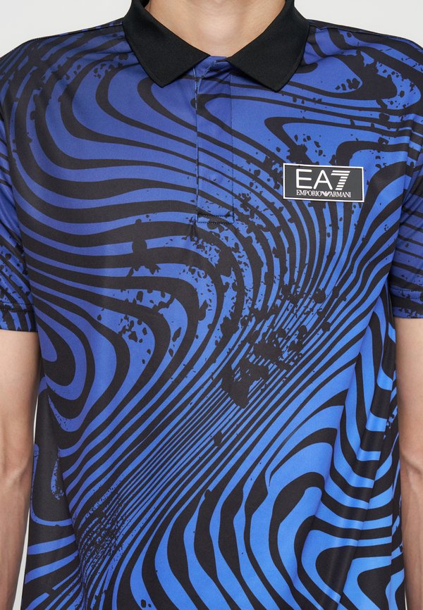 EA7 Emporio Armani