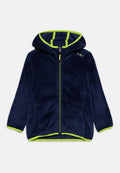 Marineblaue Fleecejacke mit Reißverschluss und Kapuze, limettengrüner Besatz an den Kanten, Bündchen und Innenkapuze sowie Seitentaschen.