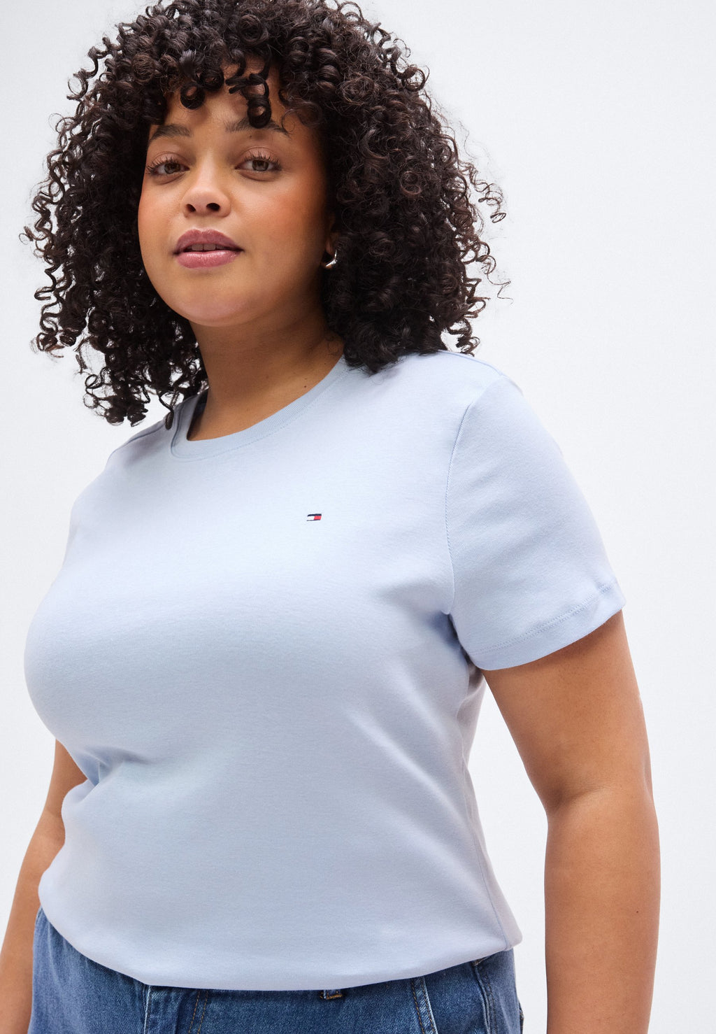 CURVE FLAG EMBROIDERY CREW NECK SLIM T-SHIRT Media 5