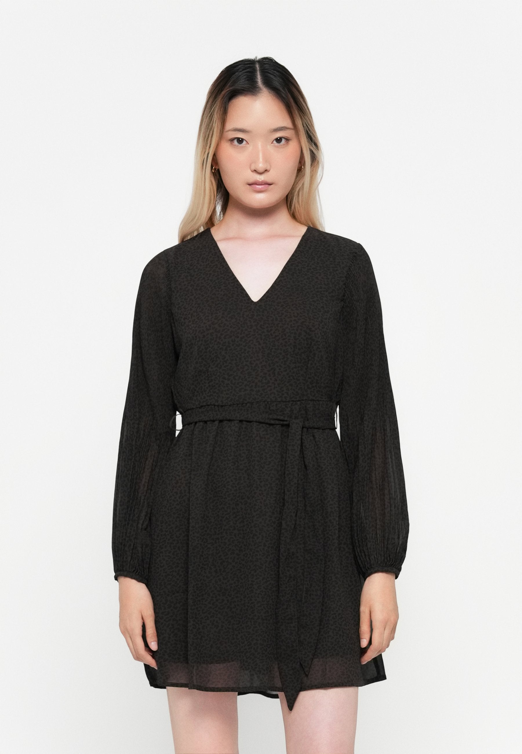 ONLSTAR LIFE SLEEVE DRESS Media 3
