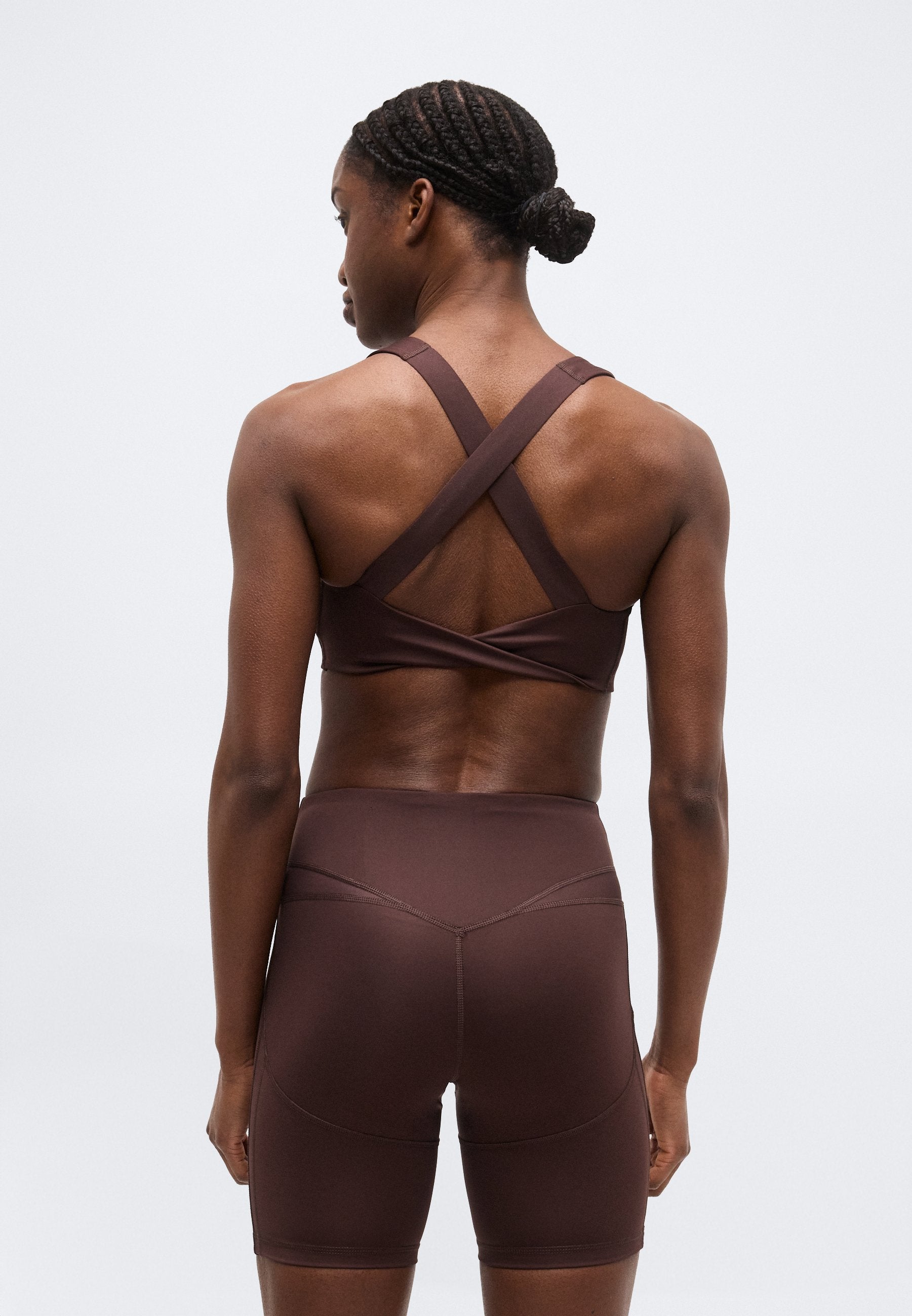 Puma SUNDAY BLISS TRAINING TWIST BRA MID
