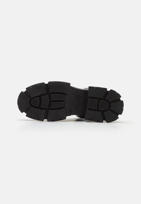 Steve Madden TIED UP