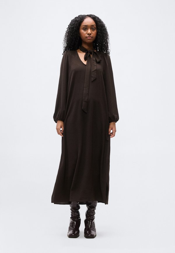 Vero Moda Petite VMALVA V NECK LONG DRESS