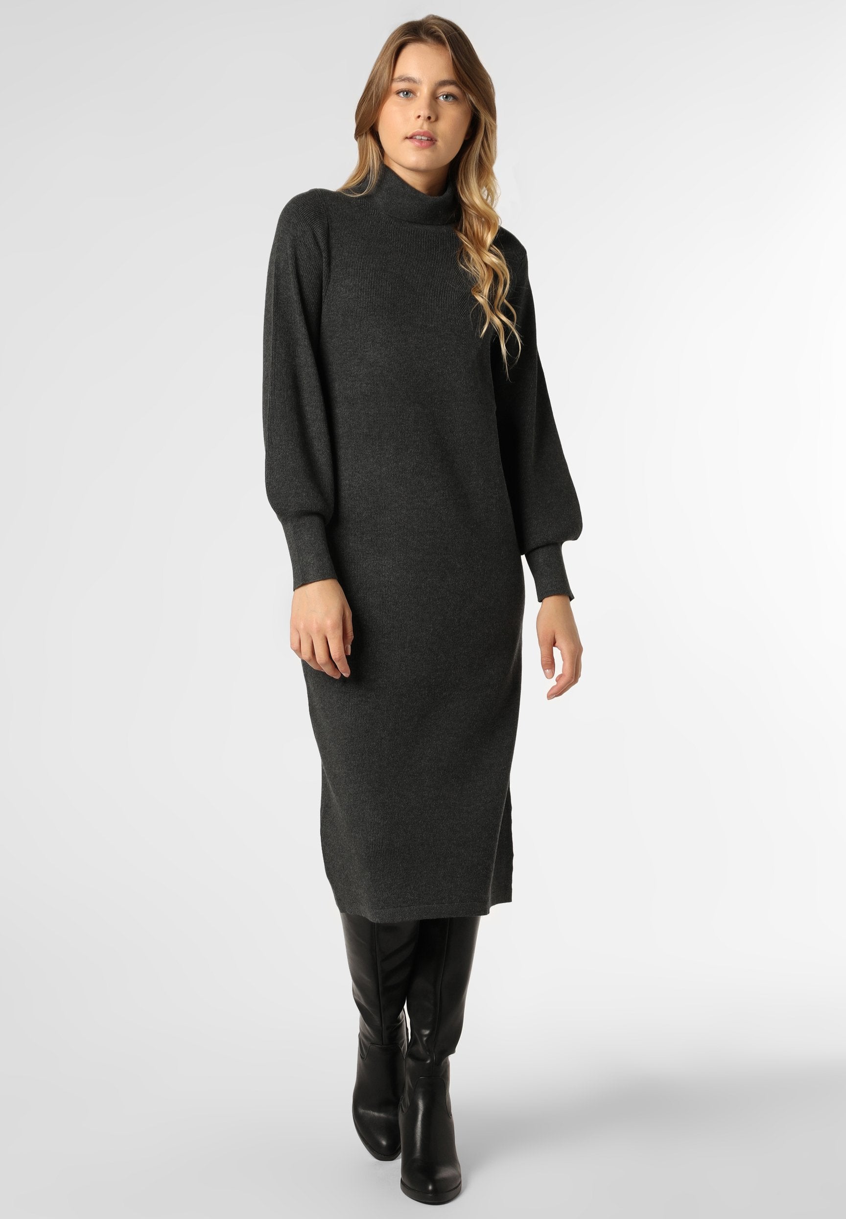 s.Oliver Strickkleid Media 2