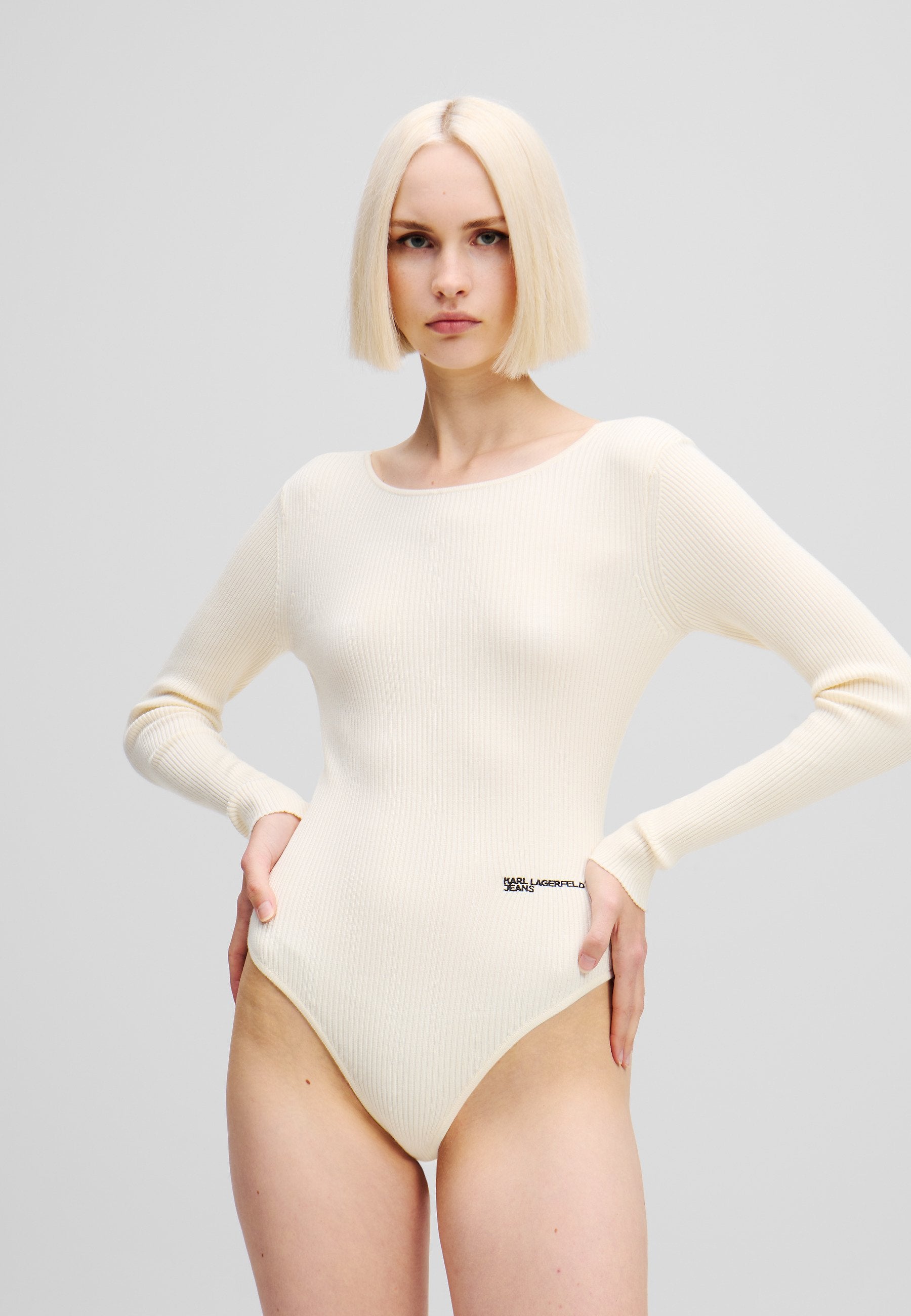  LONG-SLEEVED Media 4