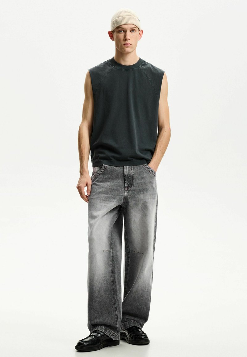 Bershka Jeans Relaxed Fit Media 1