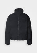 CROPPED SEAMLESS PUFFER JACKET Media 1
