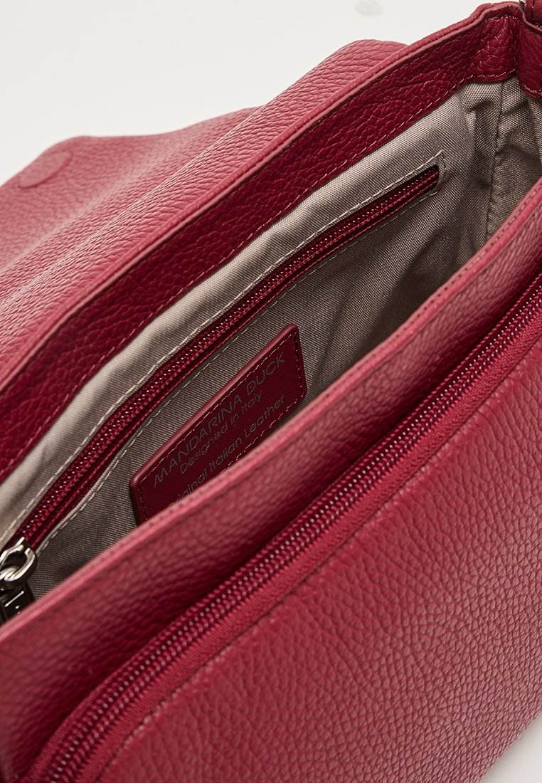 Mandarina Duck