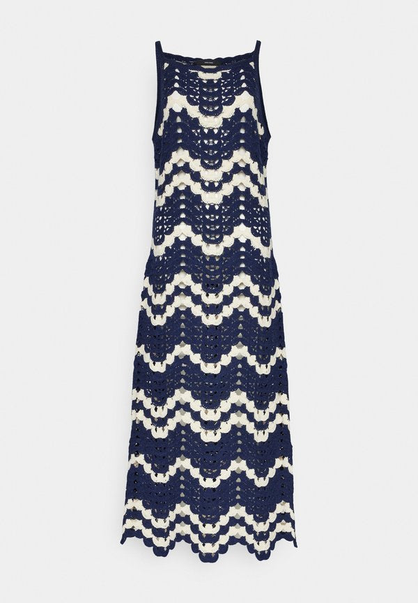 Vero Moda Knitted VMVENUS Long - Jumper dress - navy blazerdetail/birch