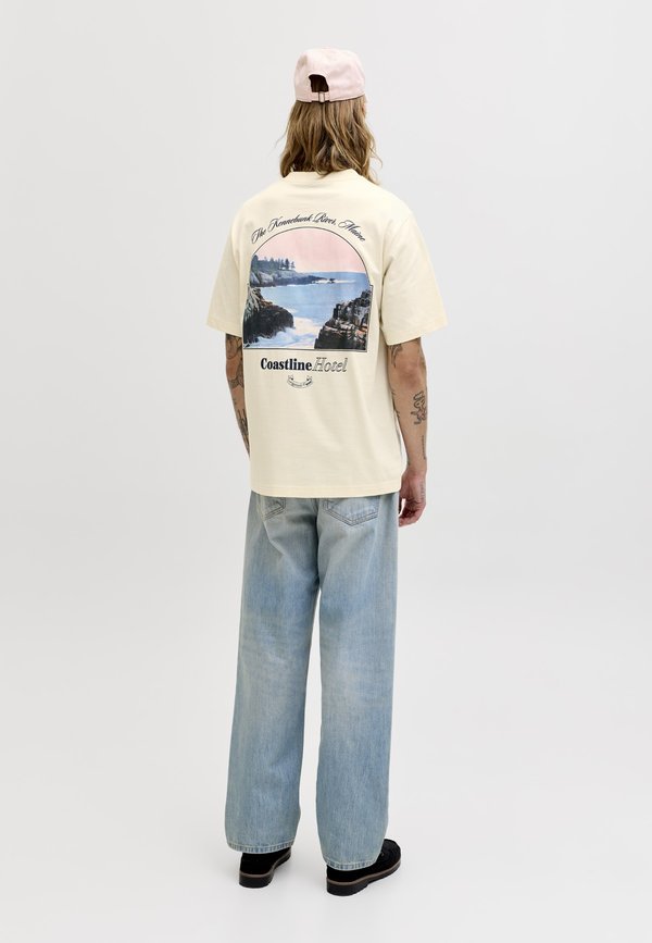 Jack & Jones JORMONTAUK TEE - Print T-shirt - antique white