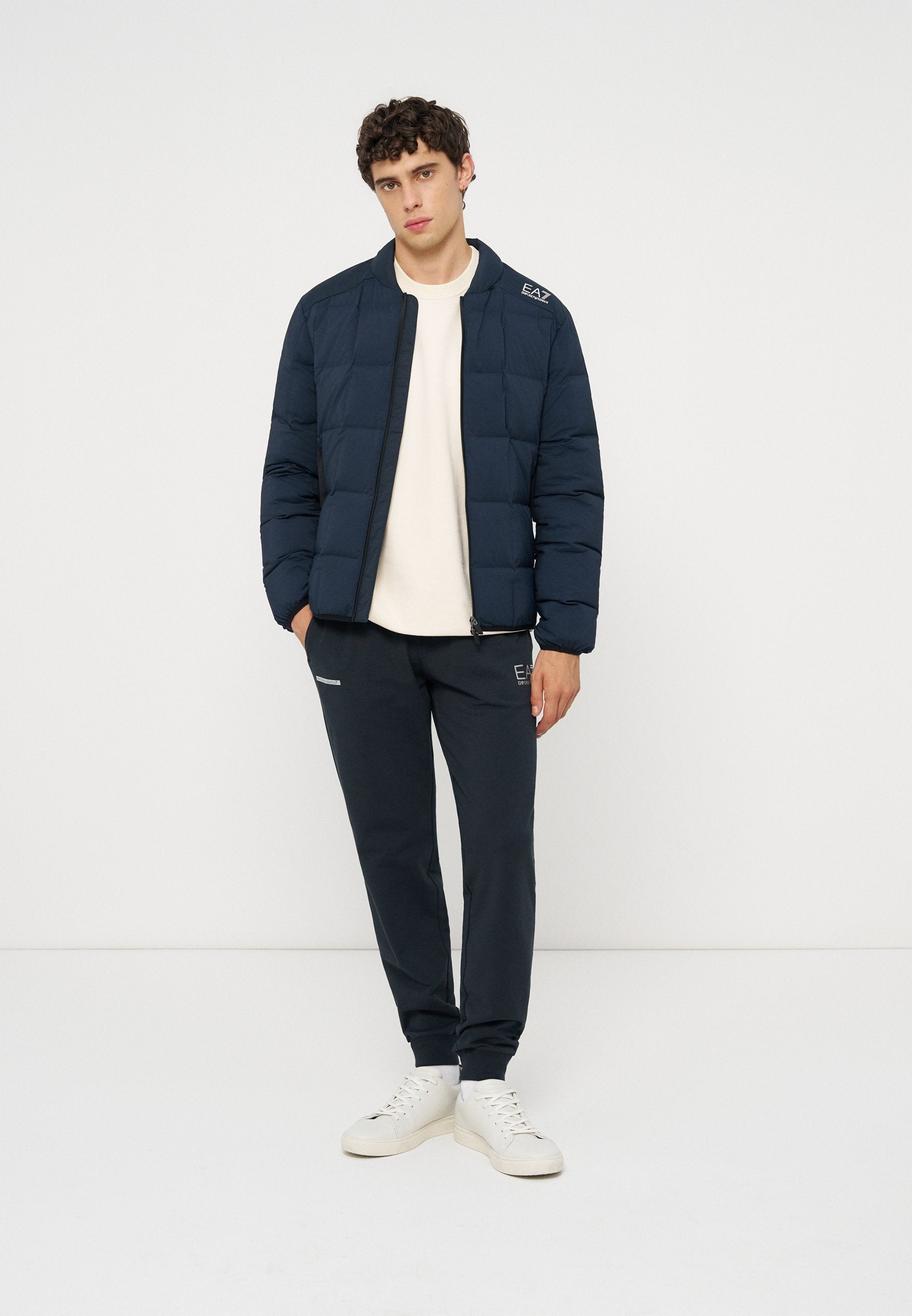EA7 Emporio Armani Daunenjacke Media 3