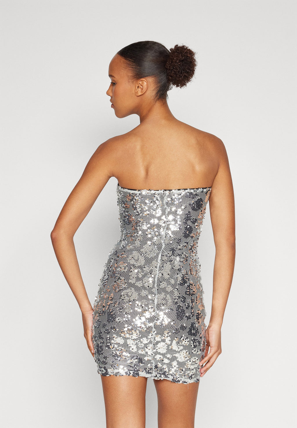 ONLMEDUZA SEQUINS DRESS  Media 4