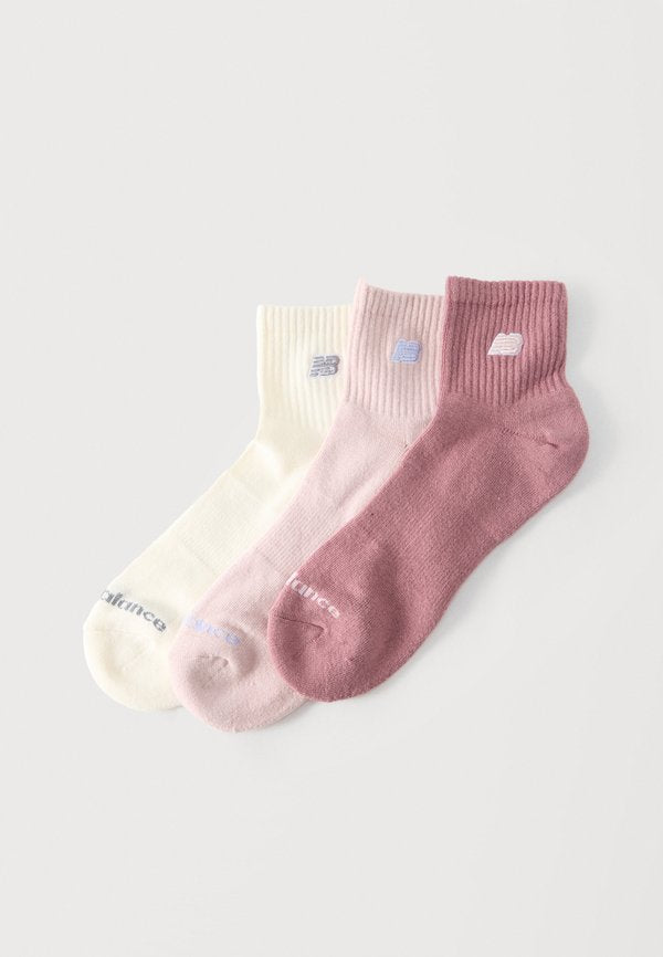 New Balance COLOR PATCH LOGO SEASONAL ANKLE UNISEX 3 PACK - Socks - nude/light pink