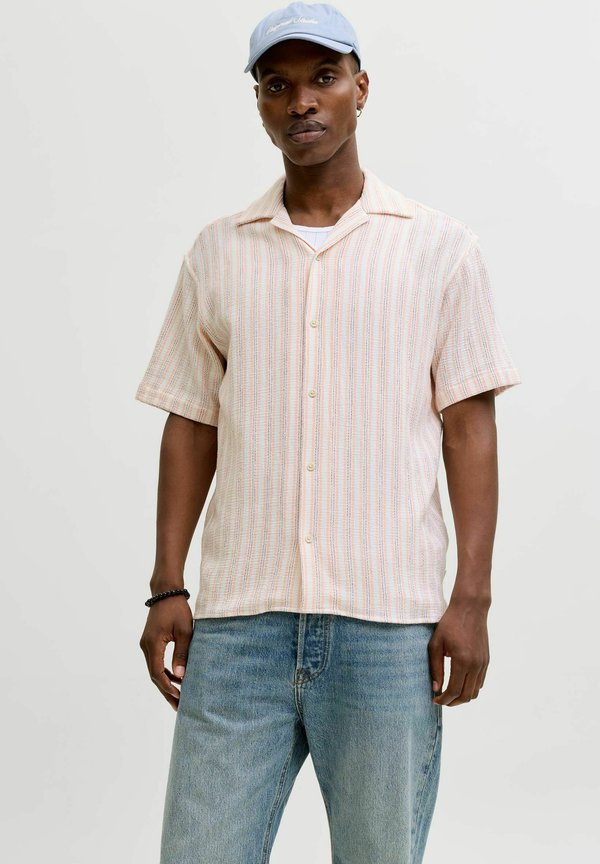 Jack & Jones JORCOBA STRIPE RESORT SHIRT SS SN - Shirt - peach melba