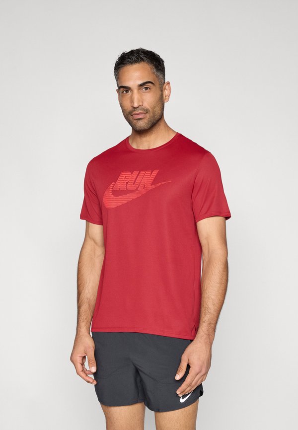 Nike Performance MILER RUN ENERGY - Sports T-shirt - team crimson/light crimson