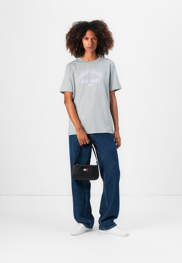 Tommy Jeans RELAXED VARSITY TEE