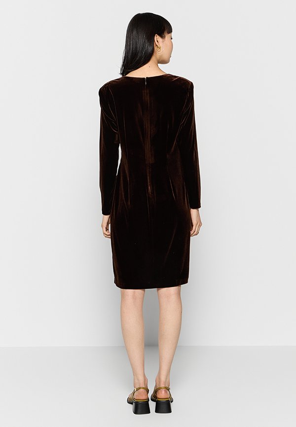 DKNY