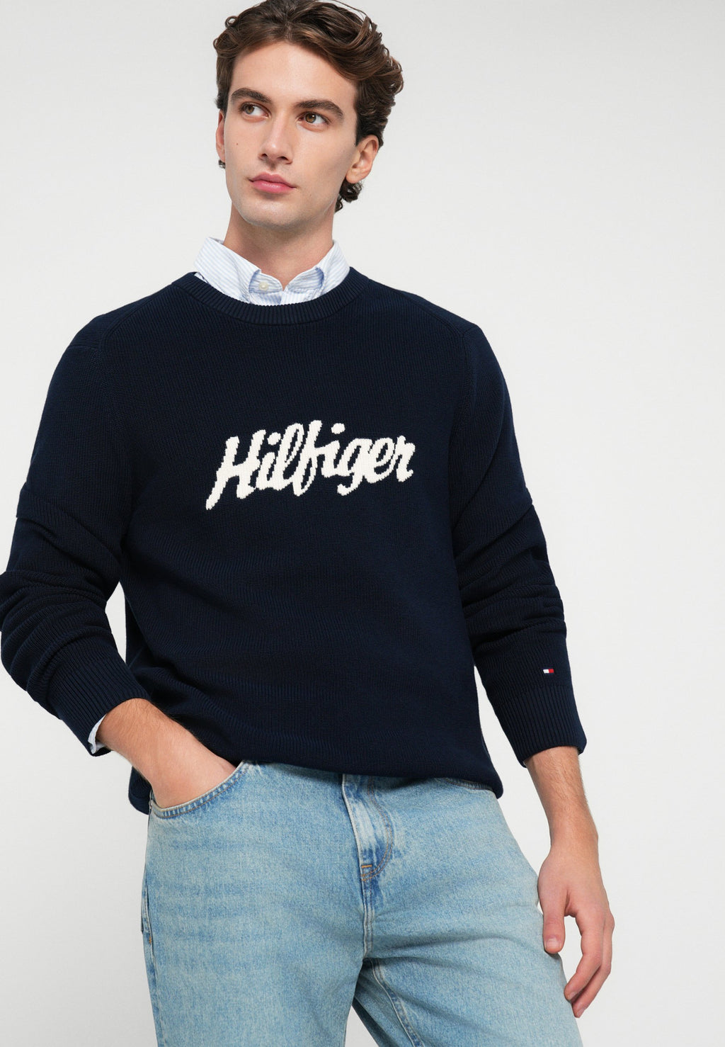 SEASONAL GRAPHIC C NECK Media 5