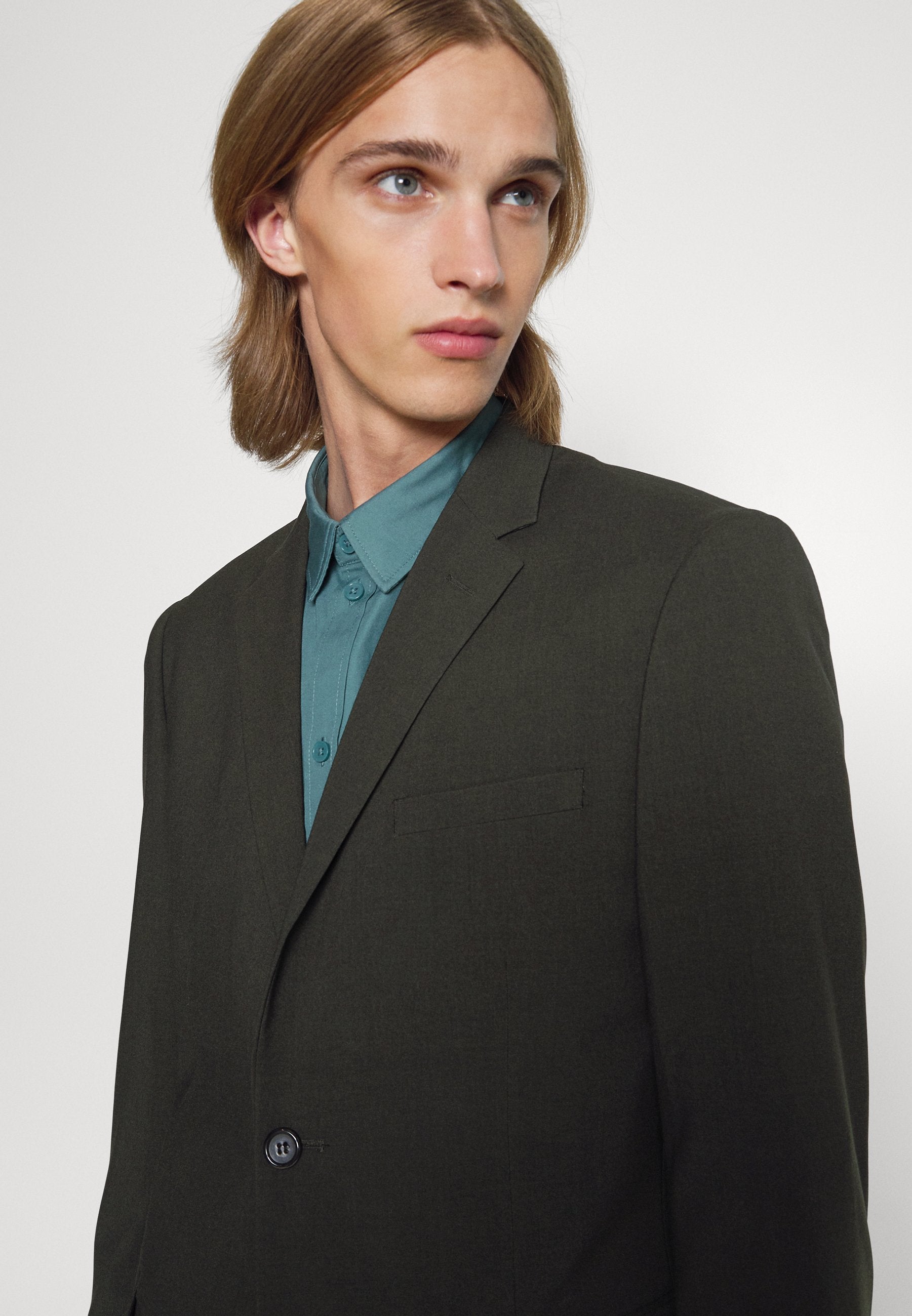 SLIM FIT PLAIN MENS SUIT Media 12