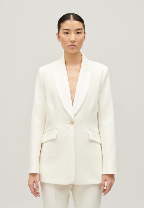 Claudie Pierlot VESTE TAILLEUR BIMATIÈRES
