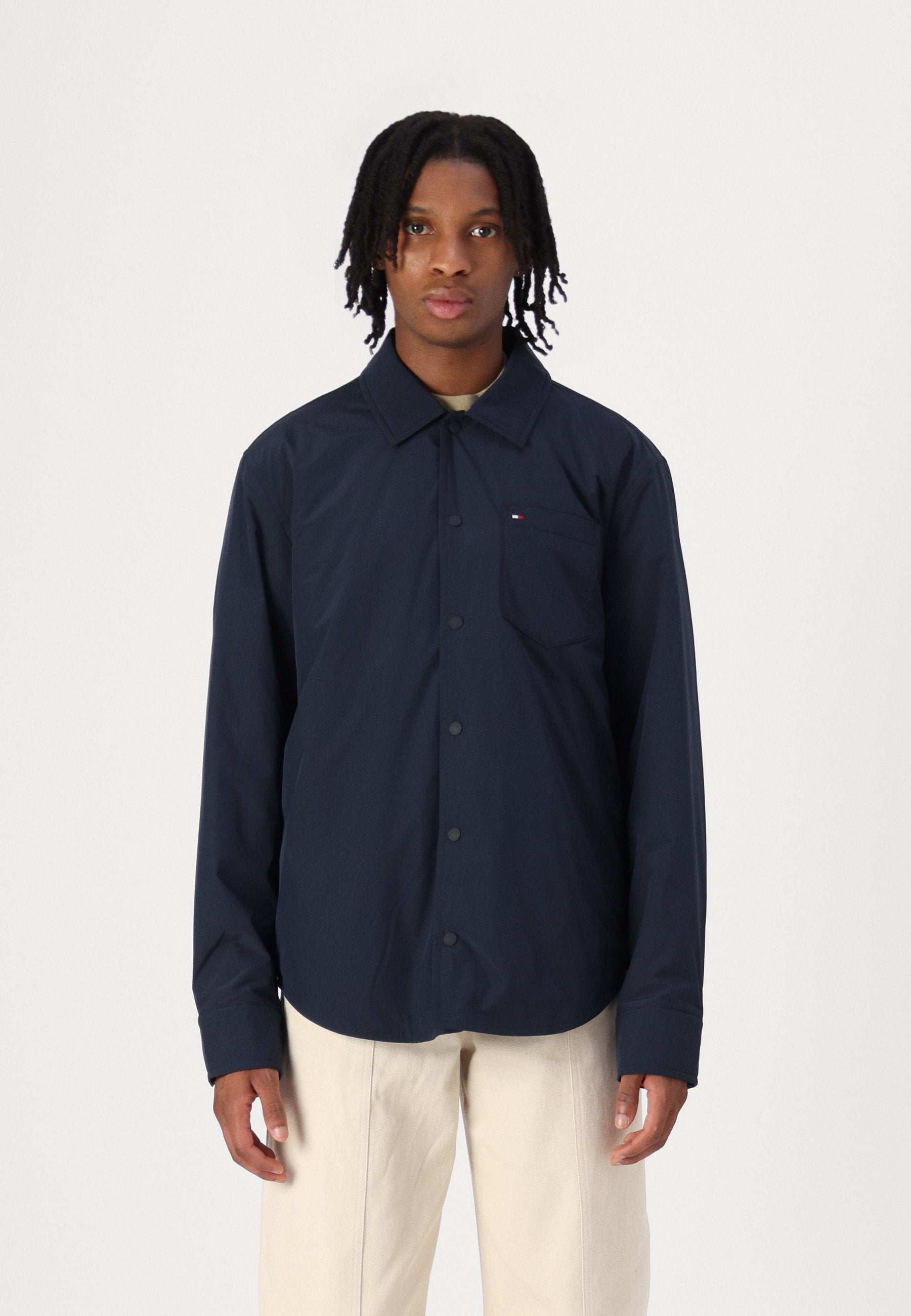 PACKABLE SHIRT JACKET Media 3