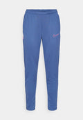 Marineblaue Sporthose mit elastischem Bund, zulaufenden Beinen und einem pinkfarbenen Nike-Logo am linken Oberschenkel. Glatter, dehnbarer Stoff.