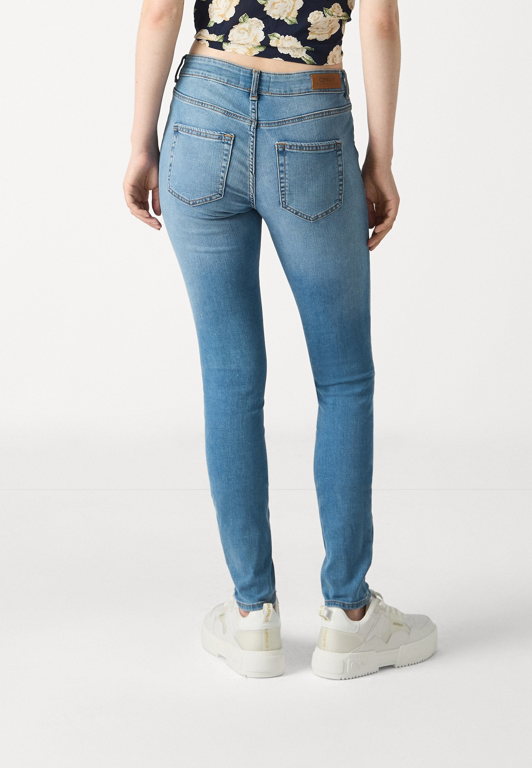 ONLHUSH MID  BUTTON  Media 4