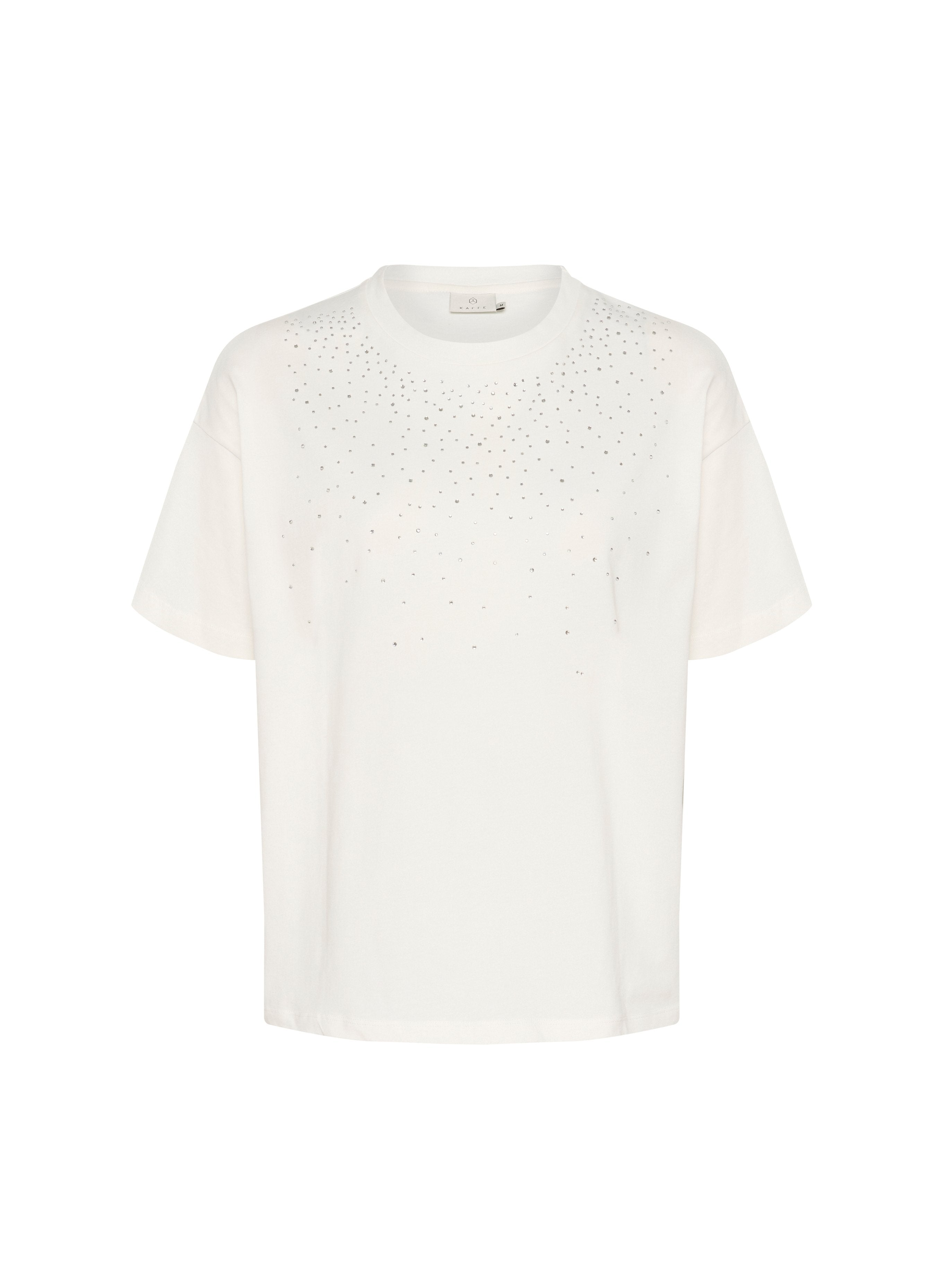 Weißes T-Shirt mit kurzen Ärmeln aus Baumwolle, das ein Gefälle aus kleinen silbernen Verzierungen auf der oberen Vorderseite zeigt, runde Halsauschnitt.