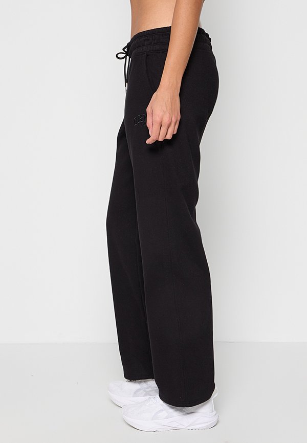 DKNY Sport