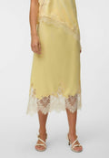 Vero Moda VMNOVI LACE DETAIL 7/8 SKIRT WVN - A-line skirt - pale banana