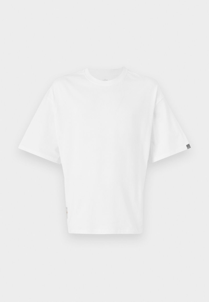 Weißes Baumwoll-T-Shirt mit Rundhalsausschnitt, kurzen Ärmeln und lässiger Passform. Verfügt über ein kleines Logoschild an der unteren Seite.
