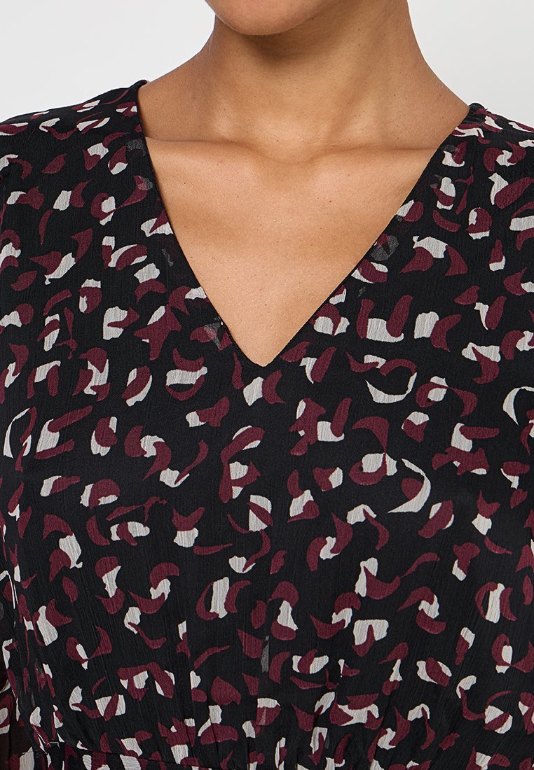 ONLY Petite Freizeitkleid Media 5