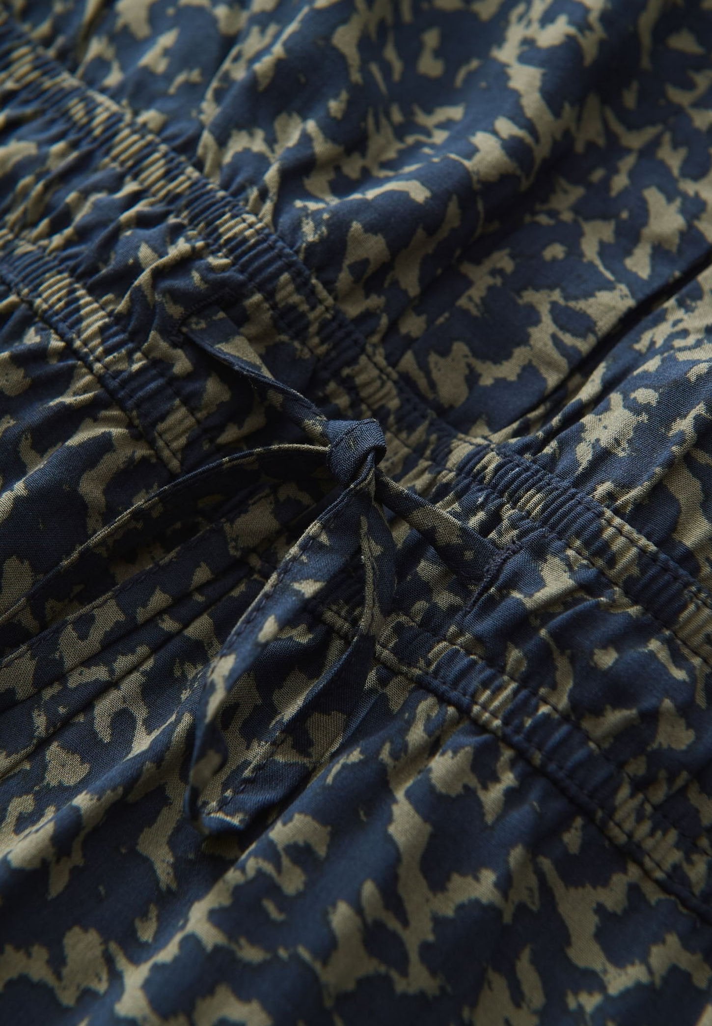 OPUS MID RISE CROPPED WIDE FIT PRINT
