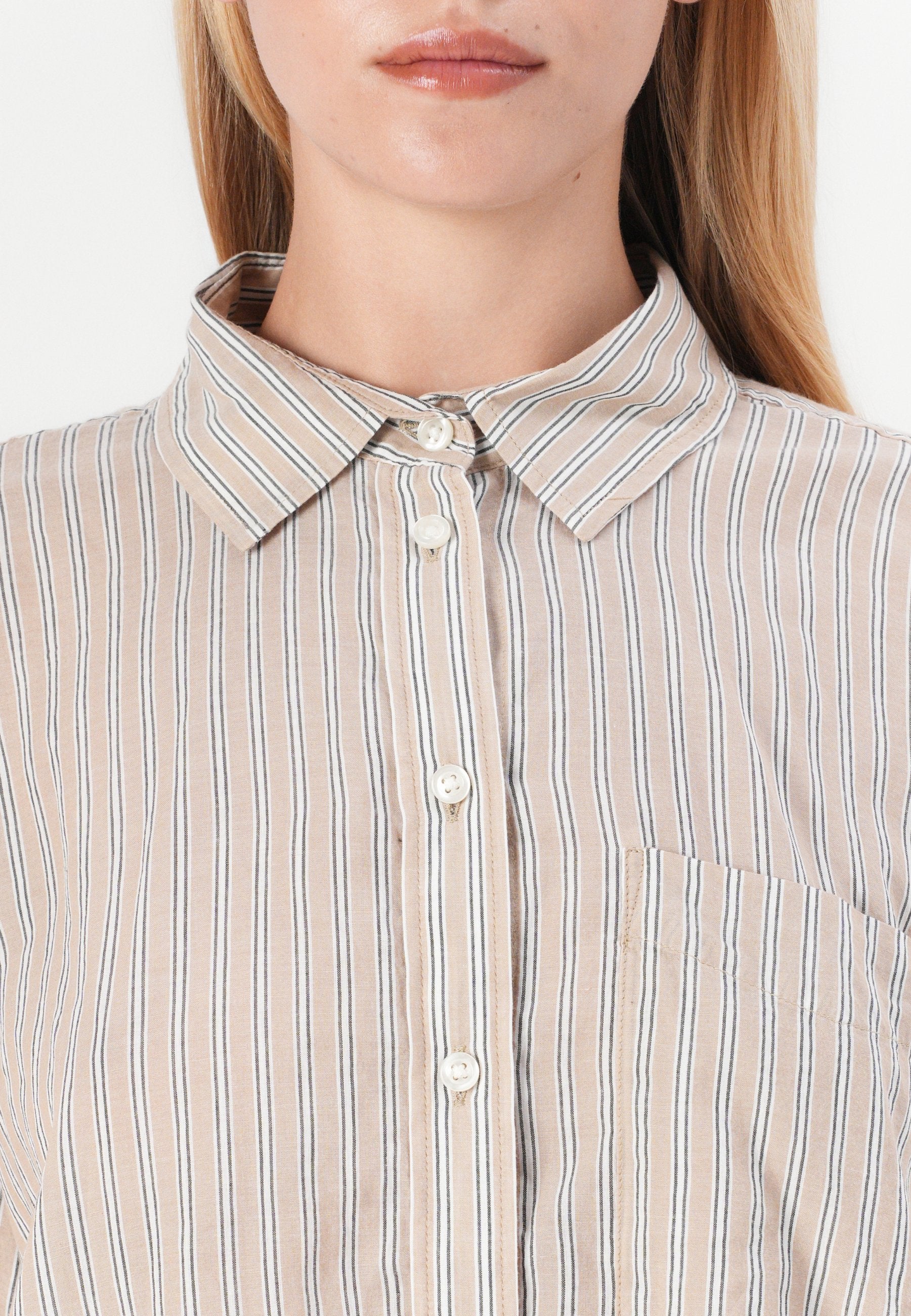 GAP TIE BACK SHIRT