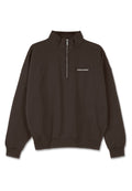 Dunkelbrauner Pullover-Sweatshirt, Halb-Reißverschluss-Design, mit hohem Kragen, gerippten Bündchen und Saum sowie einem weißen "PEGADOR"-Logo auf der Brust.