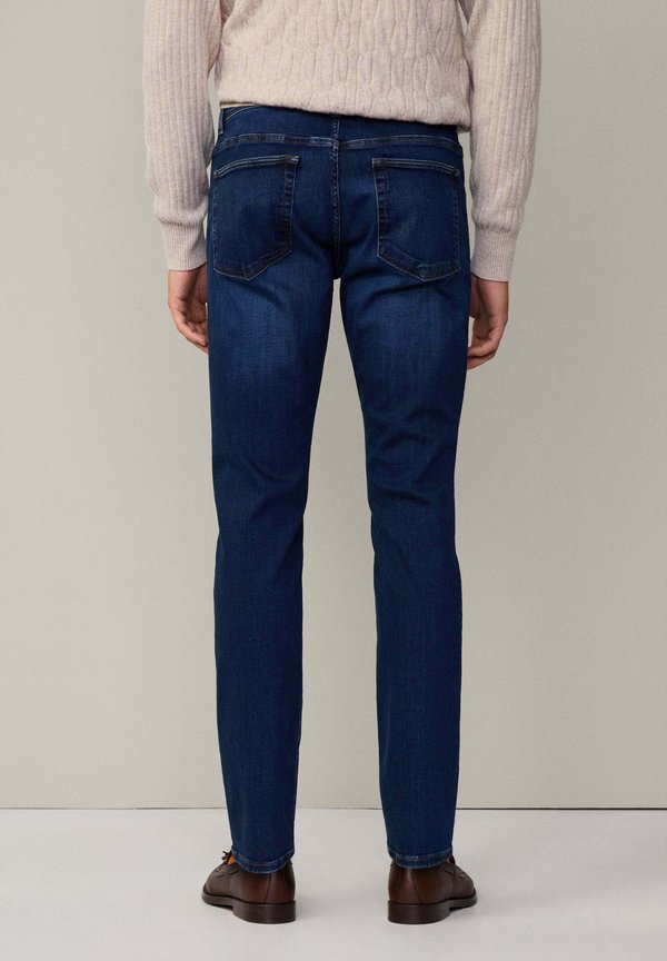 Hackett London