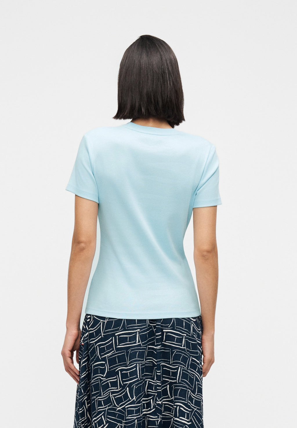 SLIM CODY TEE Media 4