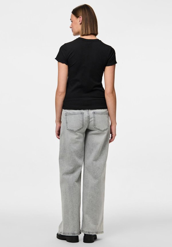 Pieces PCNICCA SS O-NECK TOP NOOS