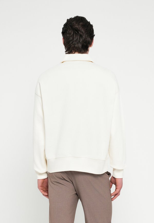 Calvin Klein WEIGHT EMBLEM