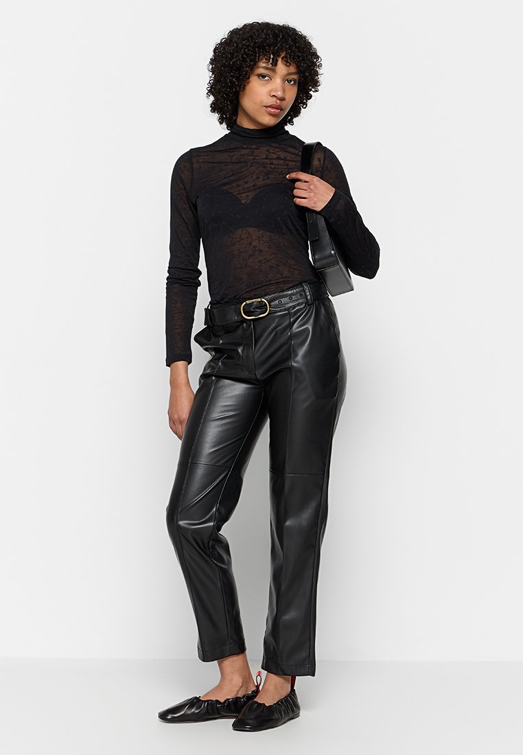 TWINSET