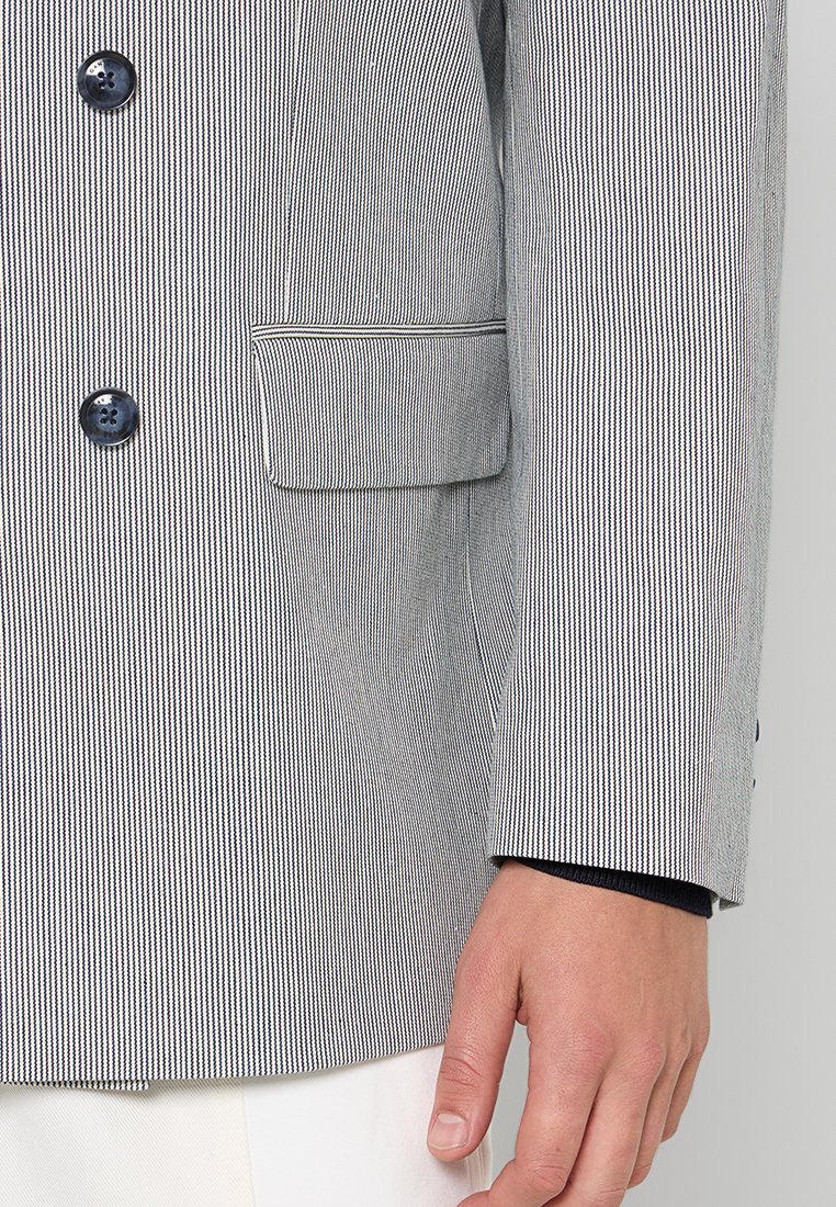 GANT OVERSIZED