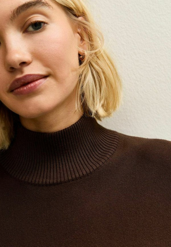 New Look HIGH NECK BATWING
