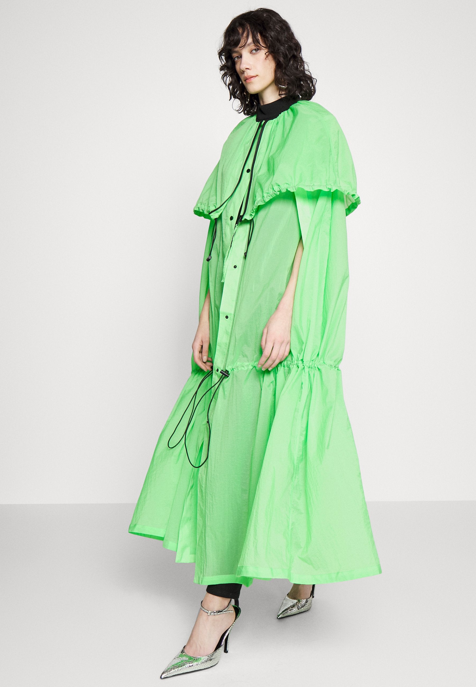 HUN'S PICK VOLUMINOUS RAINCOAT Media 8