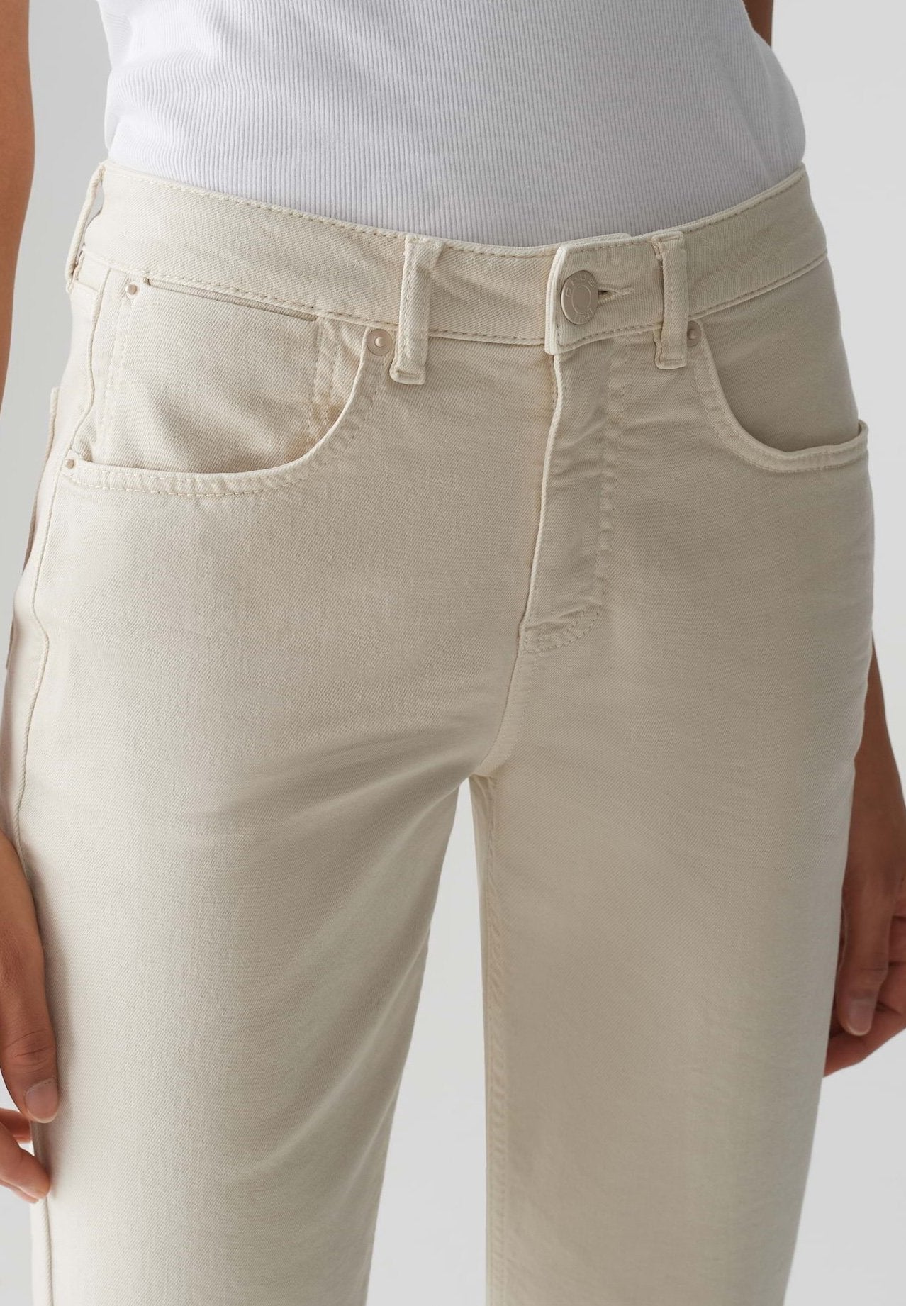 OPUS MID RISE ANKLE FLARED FIT